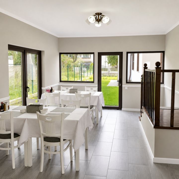 Pensiune Busteni, 14 camere, teren 900 mp, zona Libertatii, Acceptam Rate - Poză 4