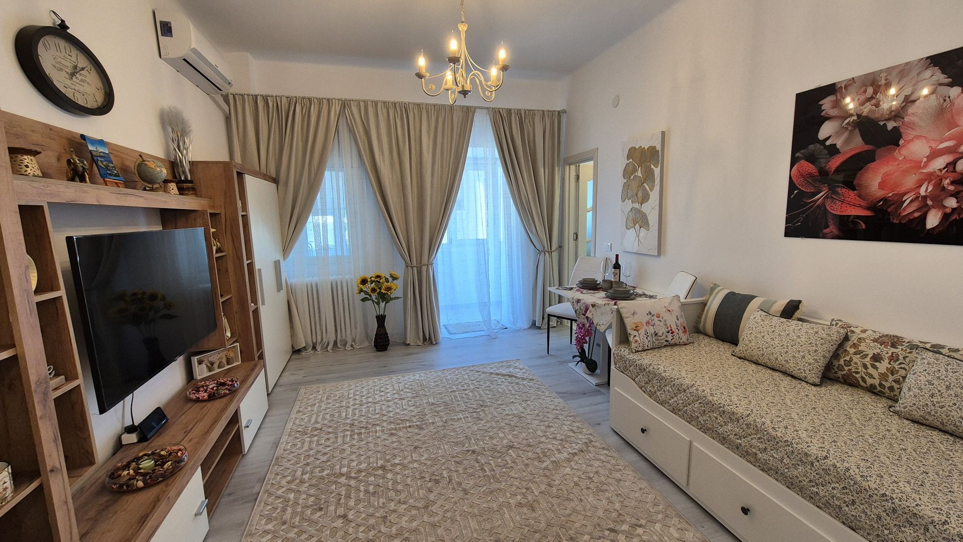 Garsonieră Modernă și Elegantă, Centrul Istoric al Bucureștiului (Piața Romană) - Poză 1