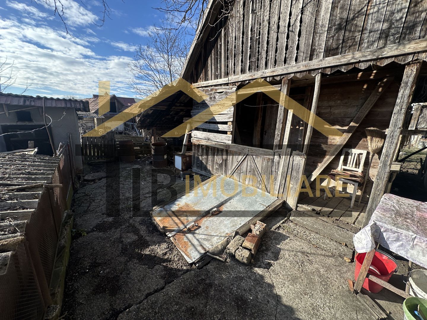 Casa de vanzare 4 camere, 2240mp teren, Zona Raciu - Poză 13