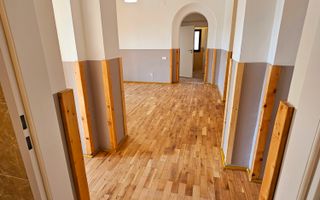 2 Vile Interbelice | Zonă Centrală | Renovate Integral 2024 - Poză 15