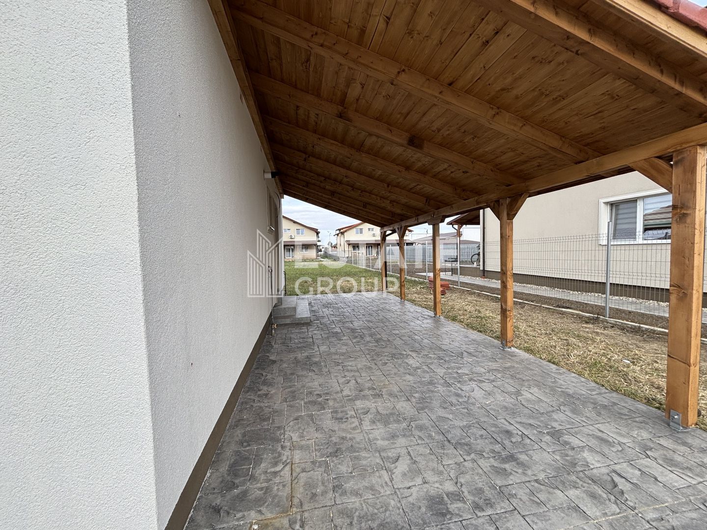 Casa individuala cu 5 camere in Mosnita Noua zona castel - Poză 14