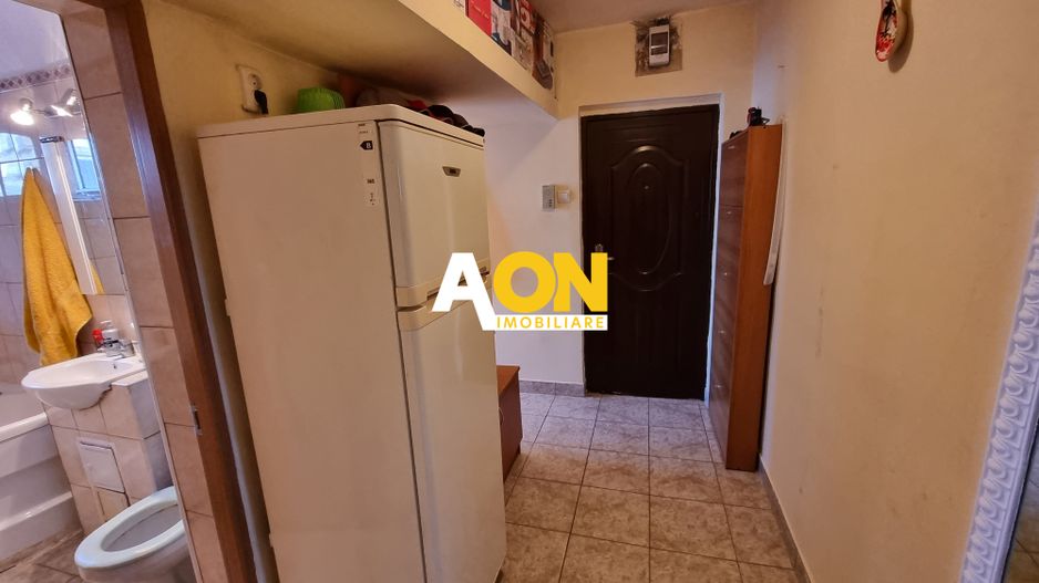 Apartament 2 camere ,semidecomandat,Cetate - Poză 1