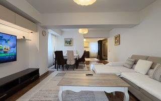 Apartament cu 3 camere, Parcare, P-ta Cipariu  zona Central - Poză 4