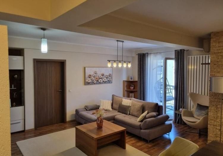 Giroc-UM | 2 Camere | Mobilat si Utilat | Loc de parcare - Poză 2