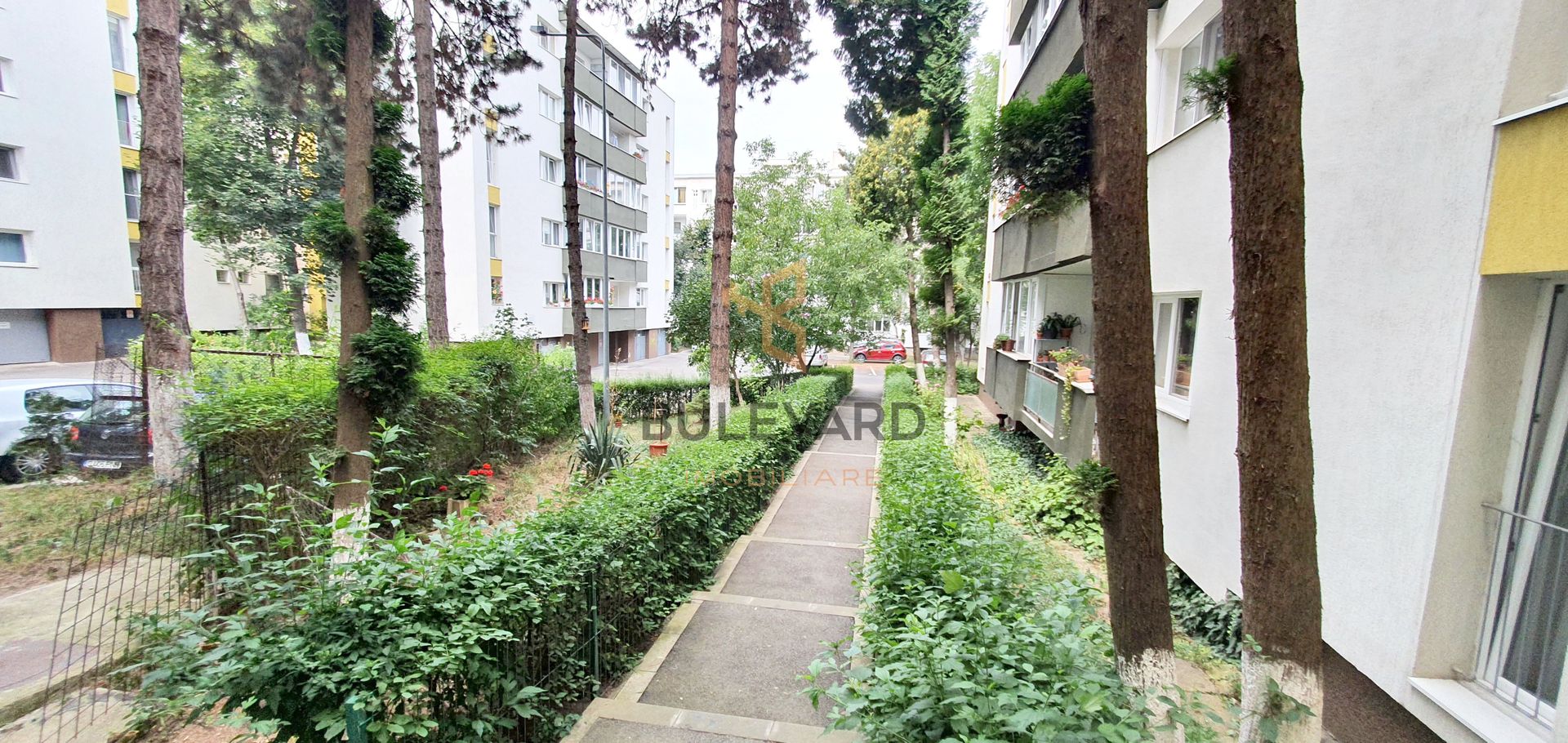 Apartament cu 3 camere decomandate, zona strazii Primaverii! - Poză 1