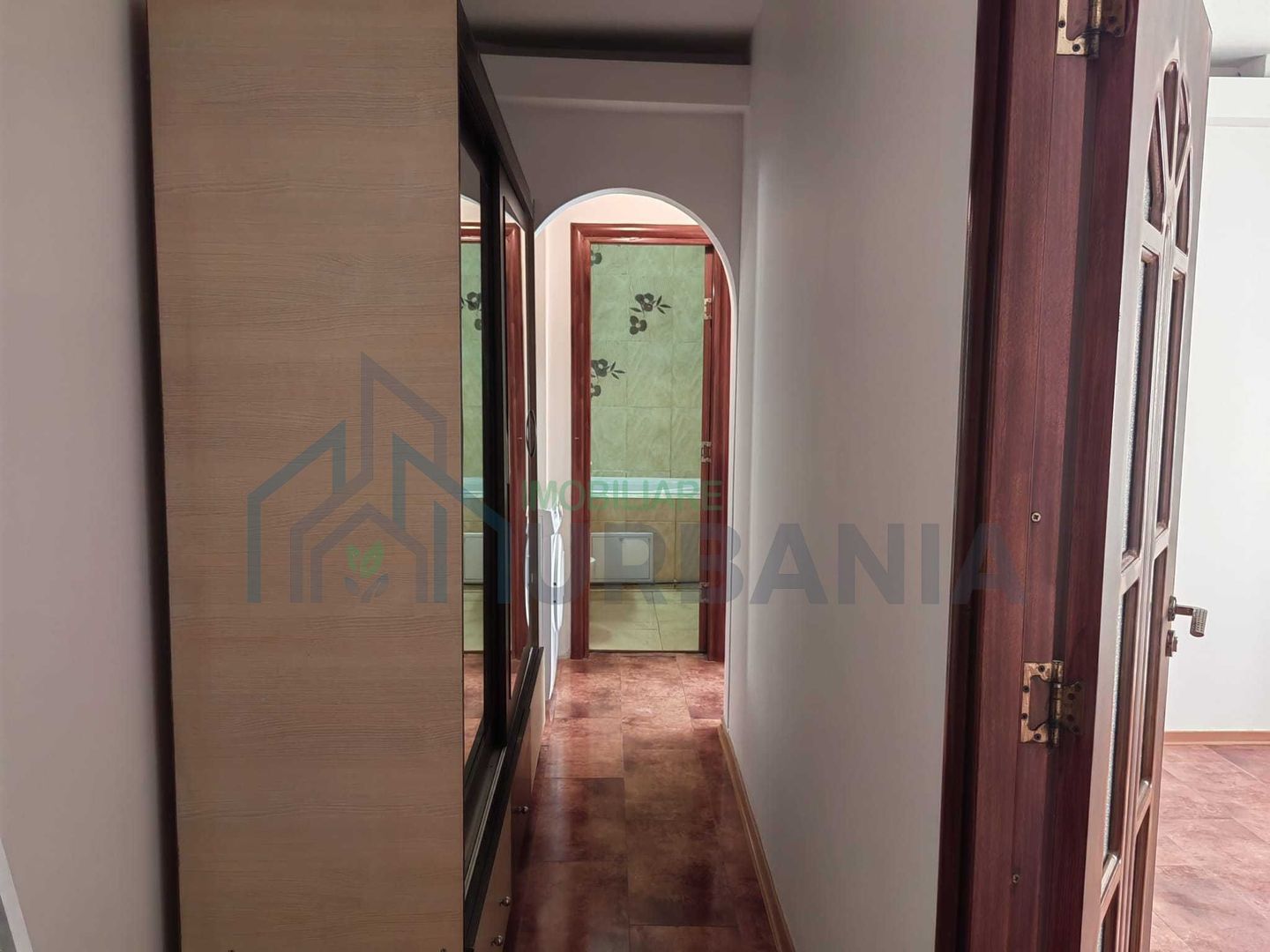 se da spre inchiriere apartament - Poză 4