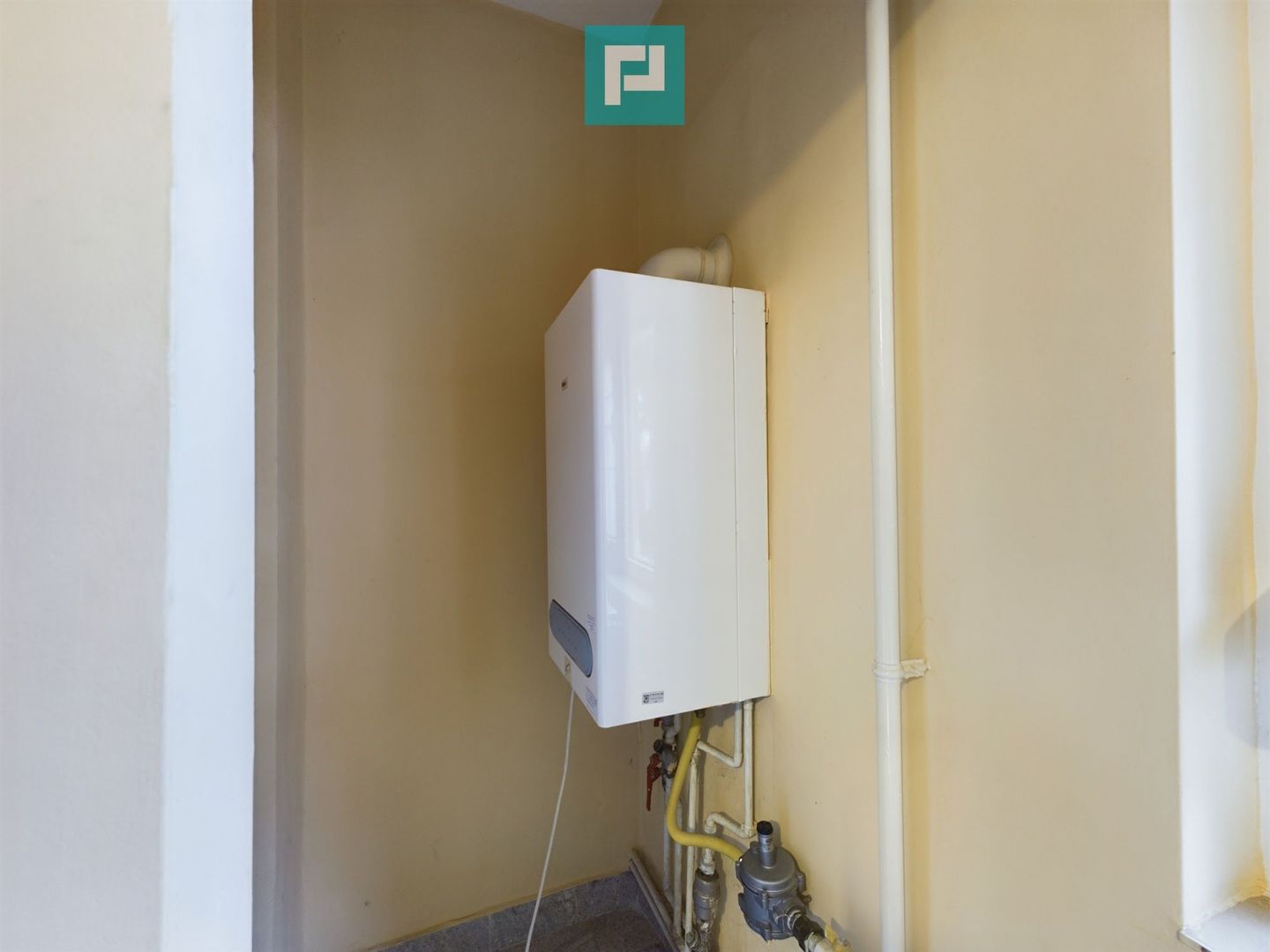 Apartament pe Malul Mureșului în Micălaca - Poză 8