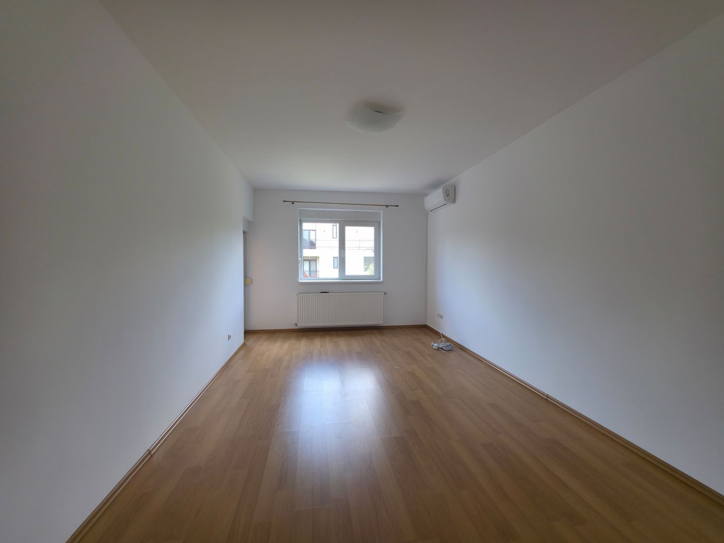 Vilă de inchiriat 5 dormitoare curte 300 m Iancu Nicolae Baneasa - Poză 9