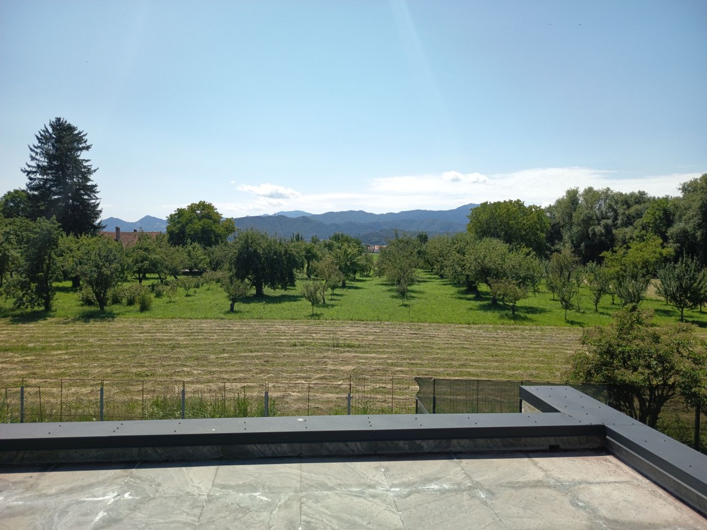 Vila impozanta, aspect deosebit, configuratie tip duplex, view, Brasov - Poză 3