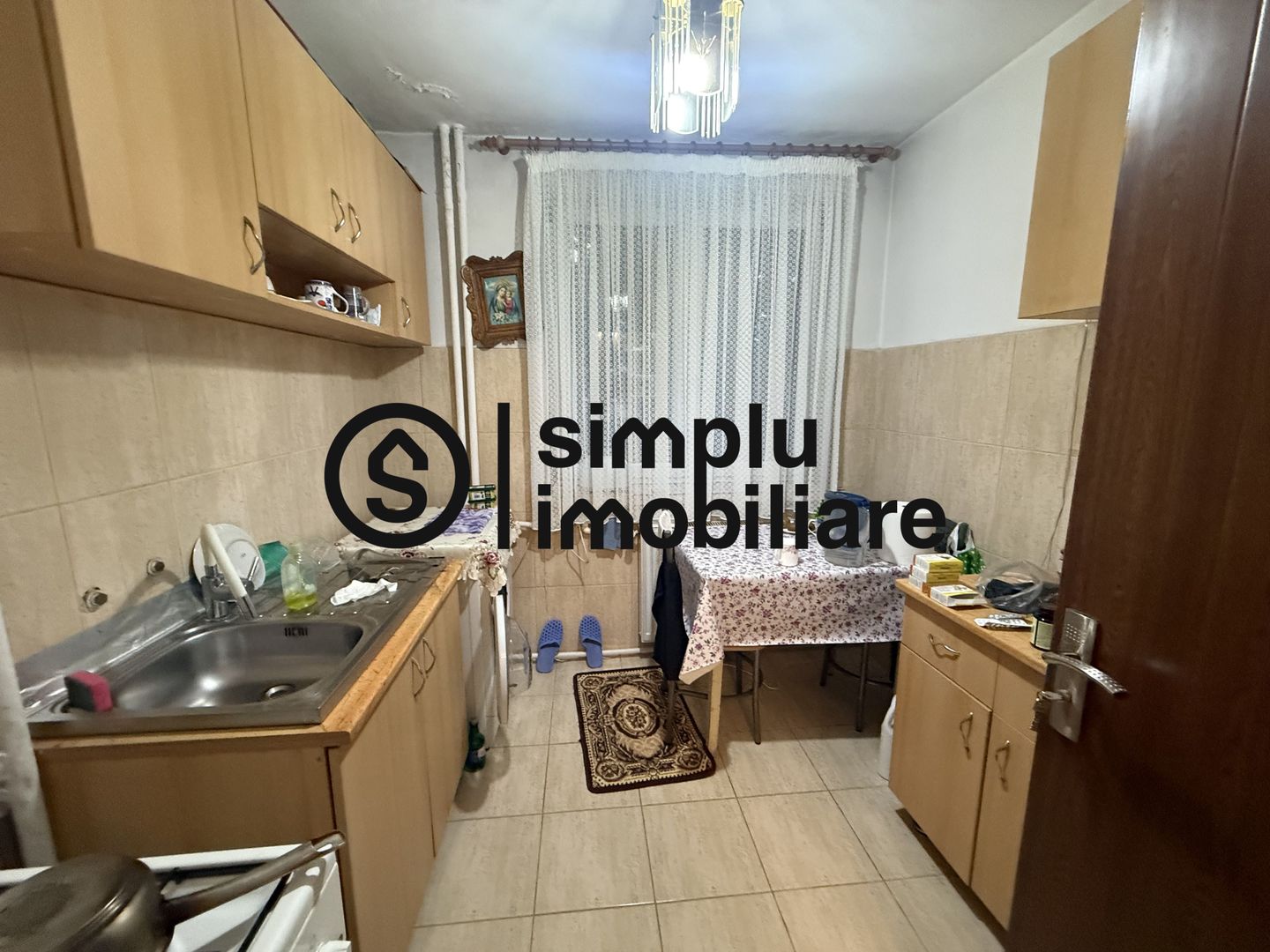 3 semidecomandate,  etaj 1, zona Supeco - 100 000 Euro - Poză 5