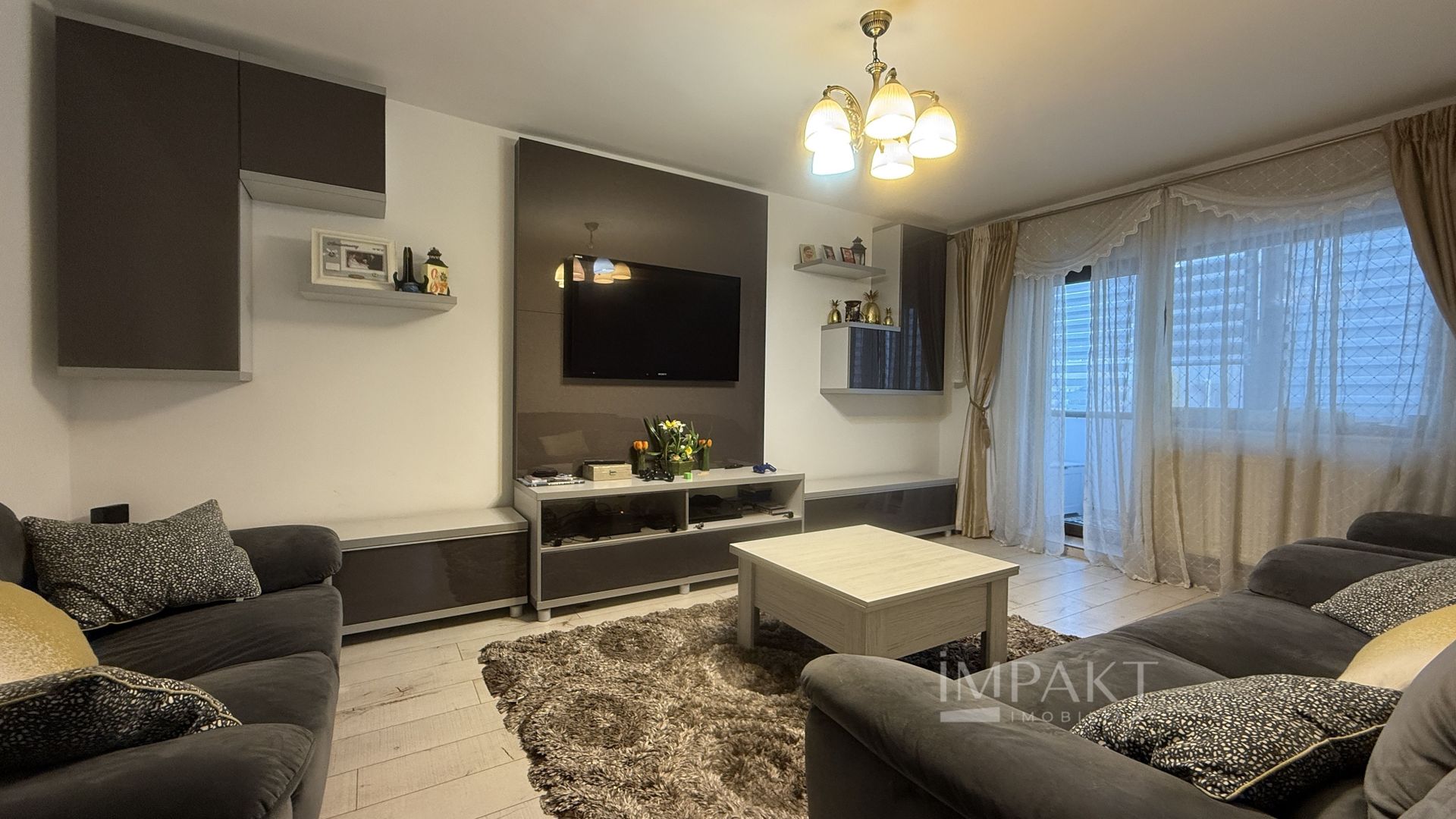 Apartament cu 3 camere decomandat Intre Lacuri aproape de Iulius Mall - Poză 1