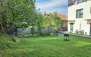 Penthouse 150 mp utili+ terase 200 mp+ 2 parcari subterane +curte 120 mp - Poză 1