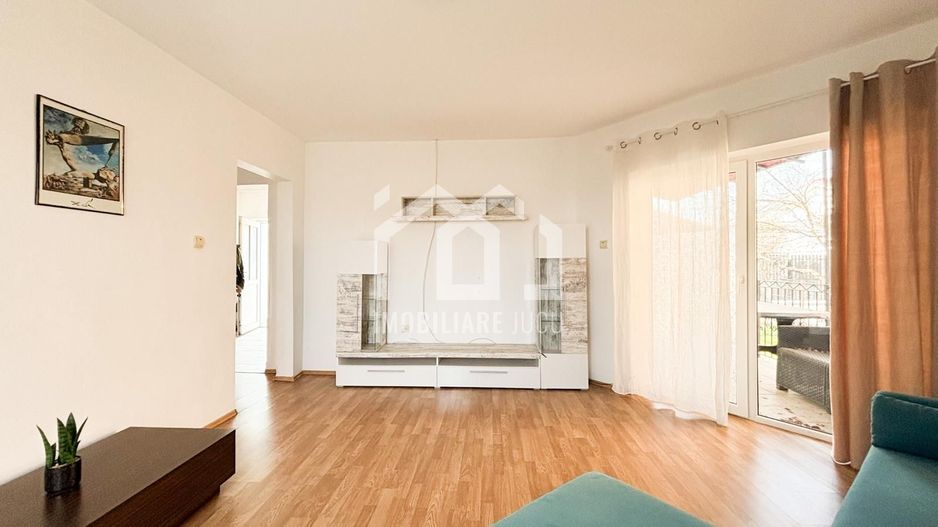 De Inchiriat Casa Individuala cu 3 camere, Garaj, Jucu de Mijloc - Poză 2