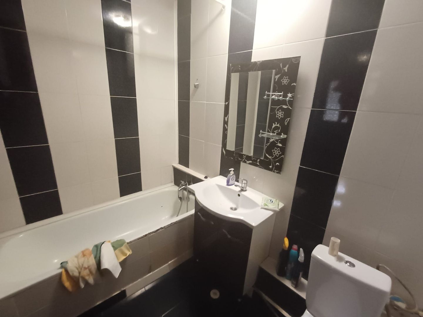 Apartament 2 camere decomandat Bloc 1982 - Metrou Dristor - Poză 5