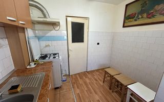 Apartament 3 camere, etaj 3 - zona Cetate - Poză 9