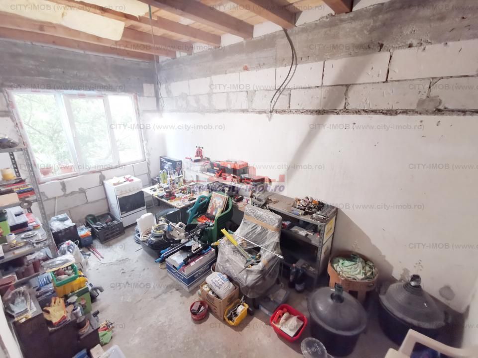 Vanzare casa Andronache - Poză 13