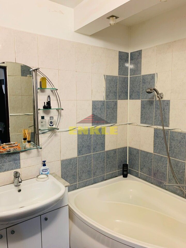 De vanzare Spatiu Comercial cu preluare afacere + Apartament 3 camere. 130.000 Euro Negociabil - Poză 7