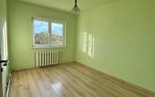 Apartament 3 camere decomandate, 65 mp, 3 balcoane, zona Titulescu - Poză 6