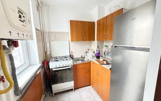 Apartament cu 2 camere etaj intermediar in zona Sagului - Poză 6
