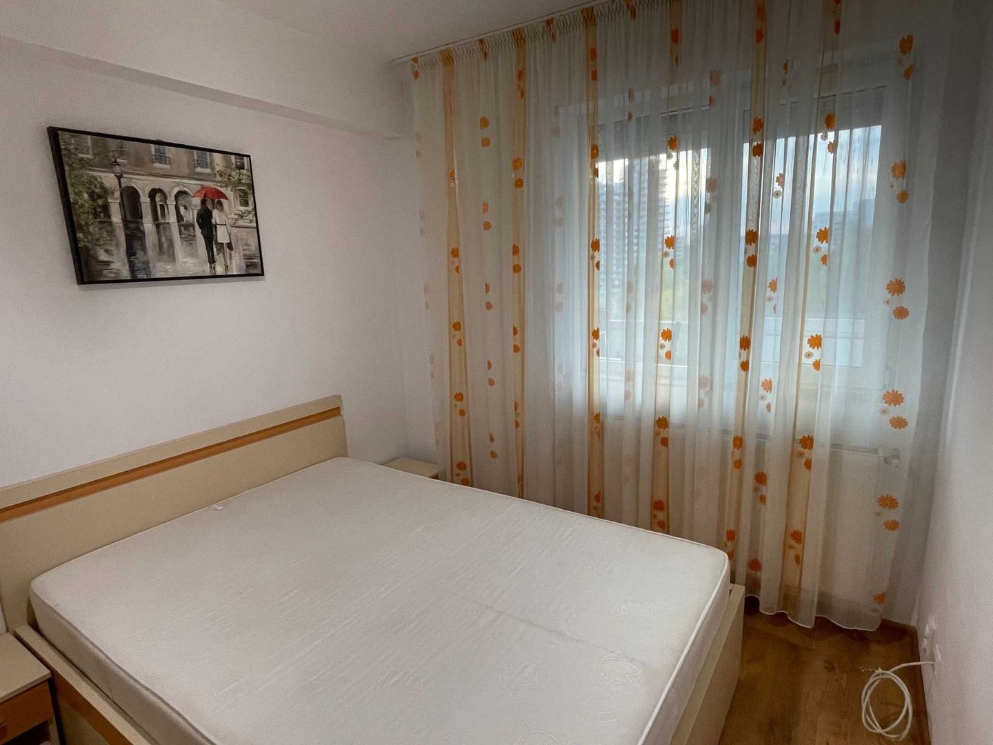 Închiriez apartament 2 camere, Mihai Bravu, centrală proprie - Poză 3