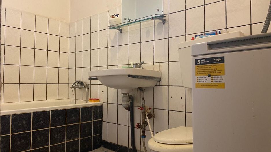 Proiect pentru dezvoltare sau locuire! Vanzare casa in Ulmi - Poză 9