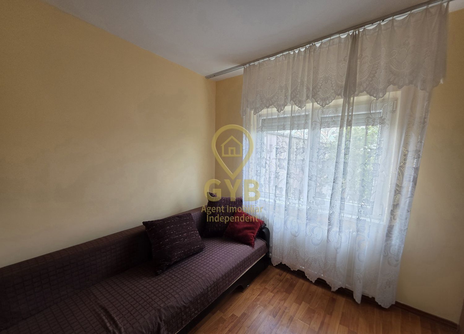 Apartament spatios cu 4 camere, 2 balcoane – Marghita, zona Penny - Poză 7