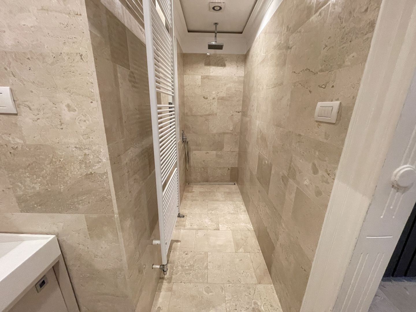 Apartament de închiriat zona Neptun - Poză 13