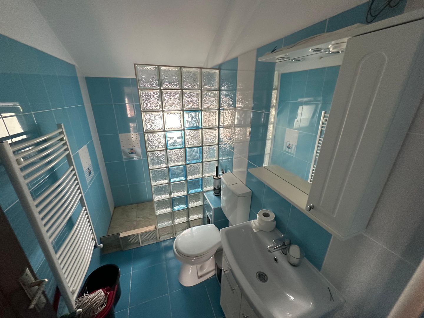 De vanzare! Apartament frumos și spatios in Zorilor - Poză 12