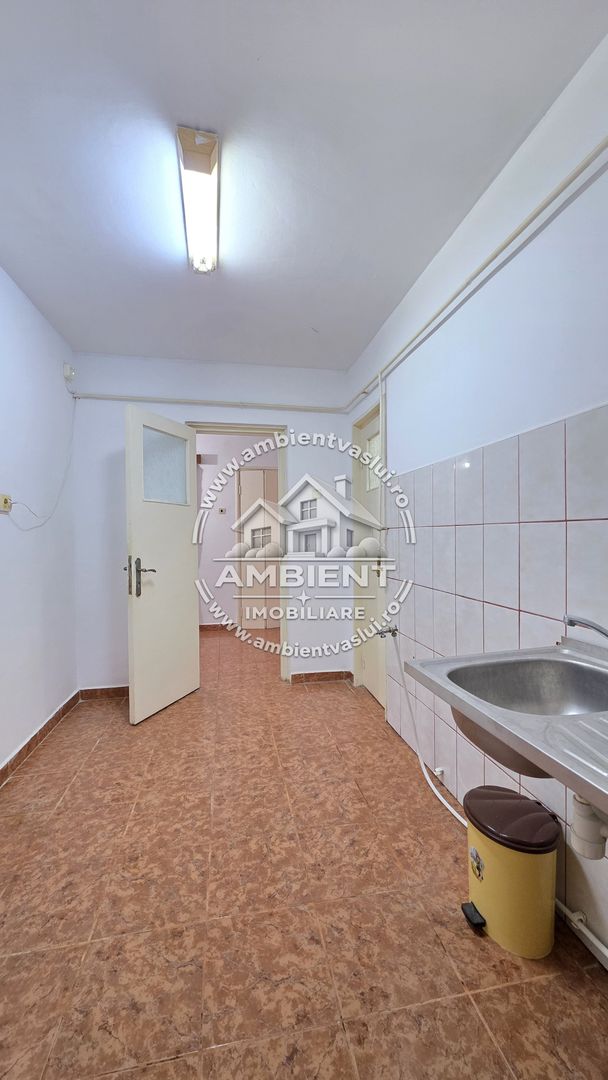Apartament cu 2 camere, etaj 1, VASLUI - zona DONICI; - Poză 3