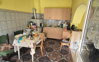 Vand casa 4 camere Moniom - Poză 7