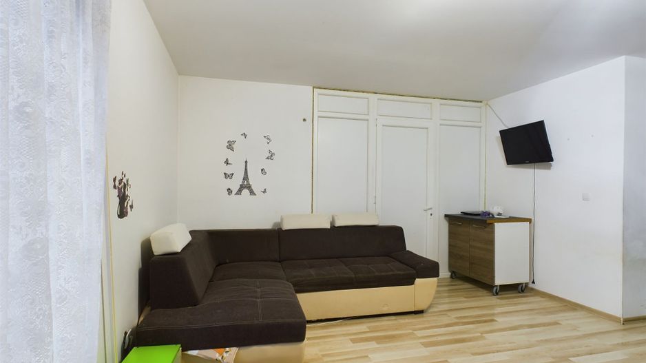 Apartament cu 3 camere pe 2 niveluri în Dumbrăvița - Poză 1