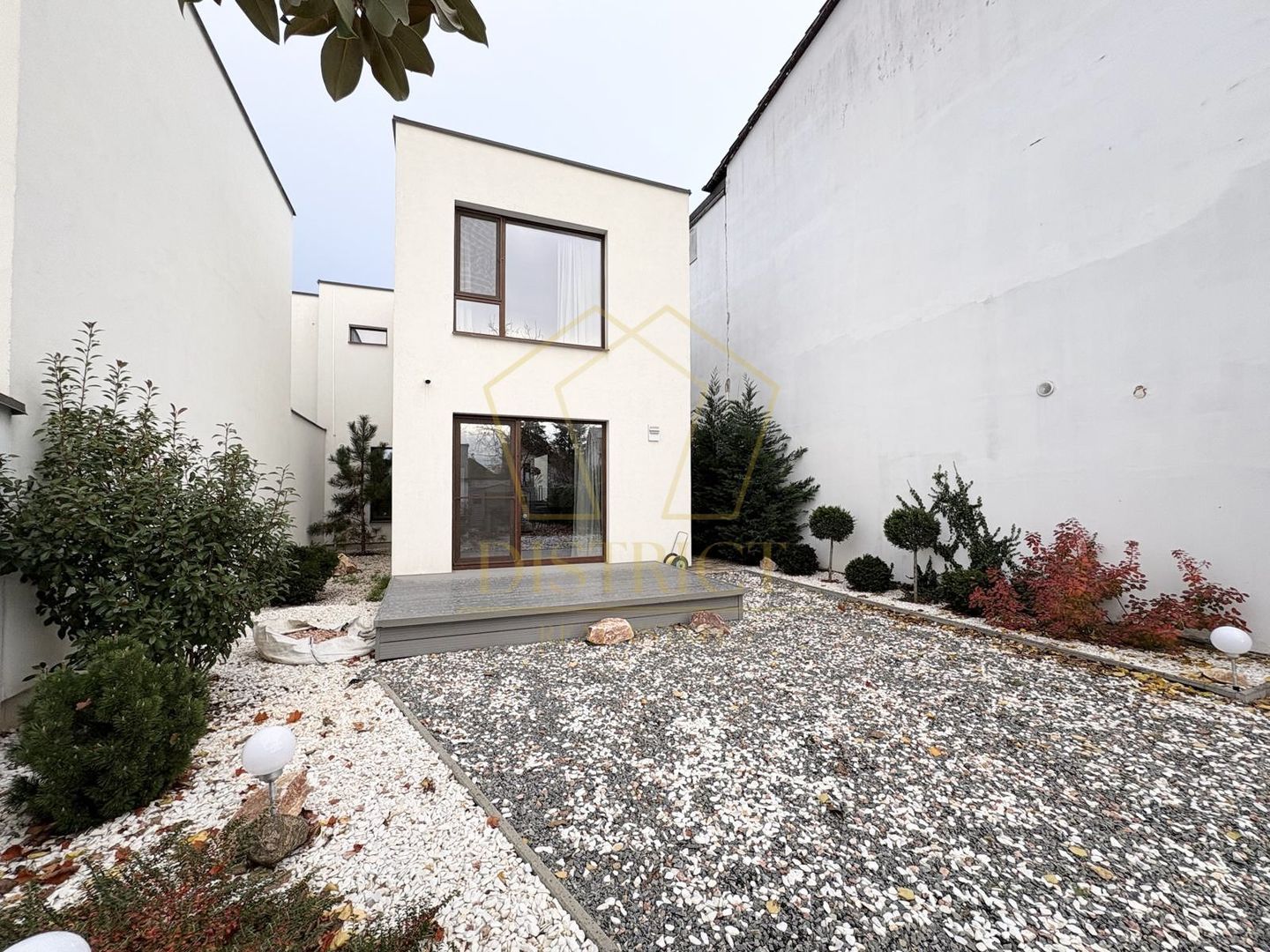 COM 0% | Duplex deosebit cu 4 camere, despărțit prin camera tehnica | Girocului - Poză 19