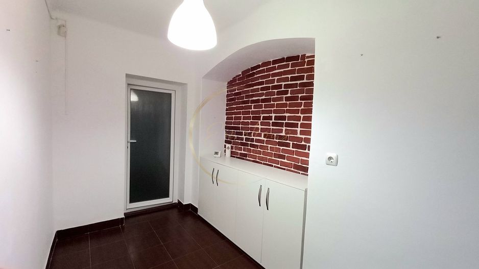 OCAZIE | Spațiu de birou încăpător sau locuintă proprie în Centrul vechi - Poză 5