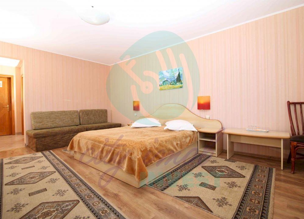 Vila cu 24 de camere cu priveliste superba ideal investitie in PREDEAL - Poză 19