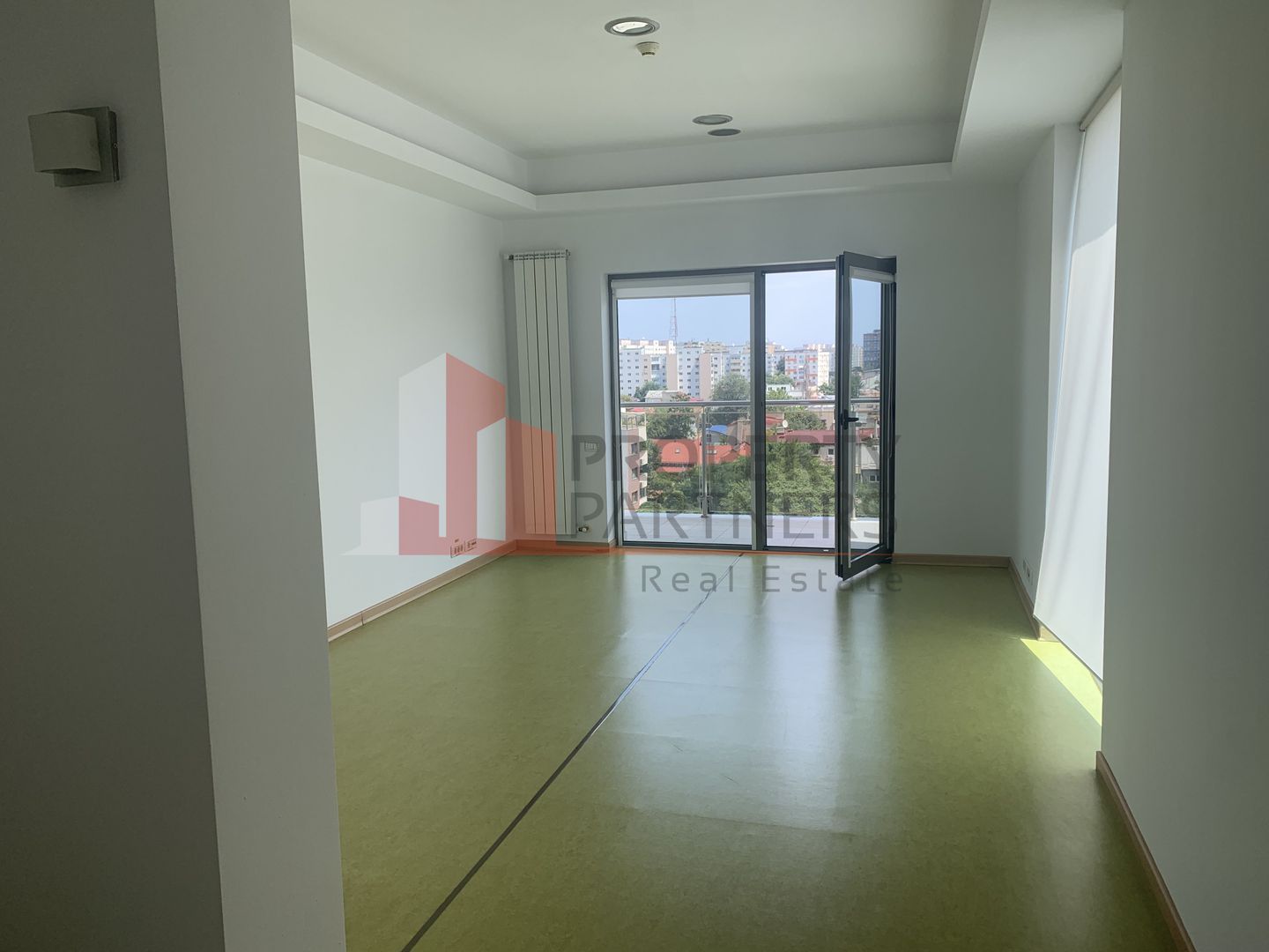 Spatiu de birou cladire moderna - Poză 4
