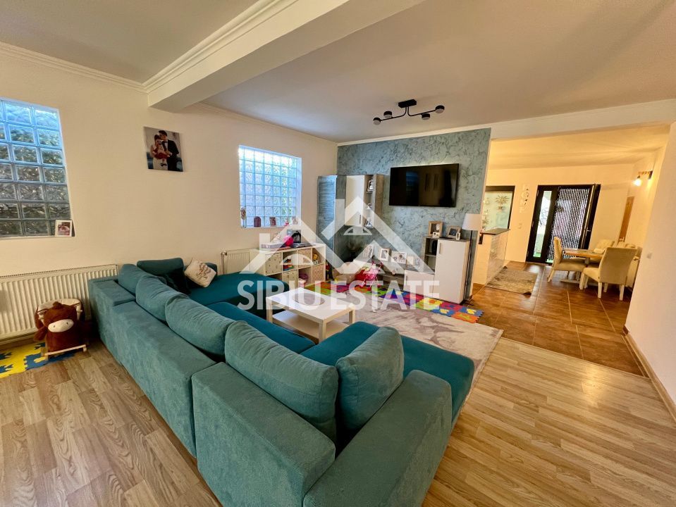 Casa moderna, spațioasa, curte generoasa pe un nivel în Sura Mare - Poză 2