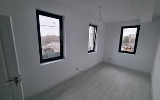 Casă spațioasă de vânzare – Sector 4, Metrou Aparatorii Patriei - Poză 8