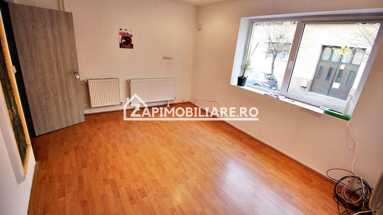 Casă / Spatiu birouri 10 camere , 222 mp utili,zona Central - Poză 3