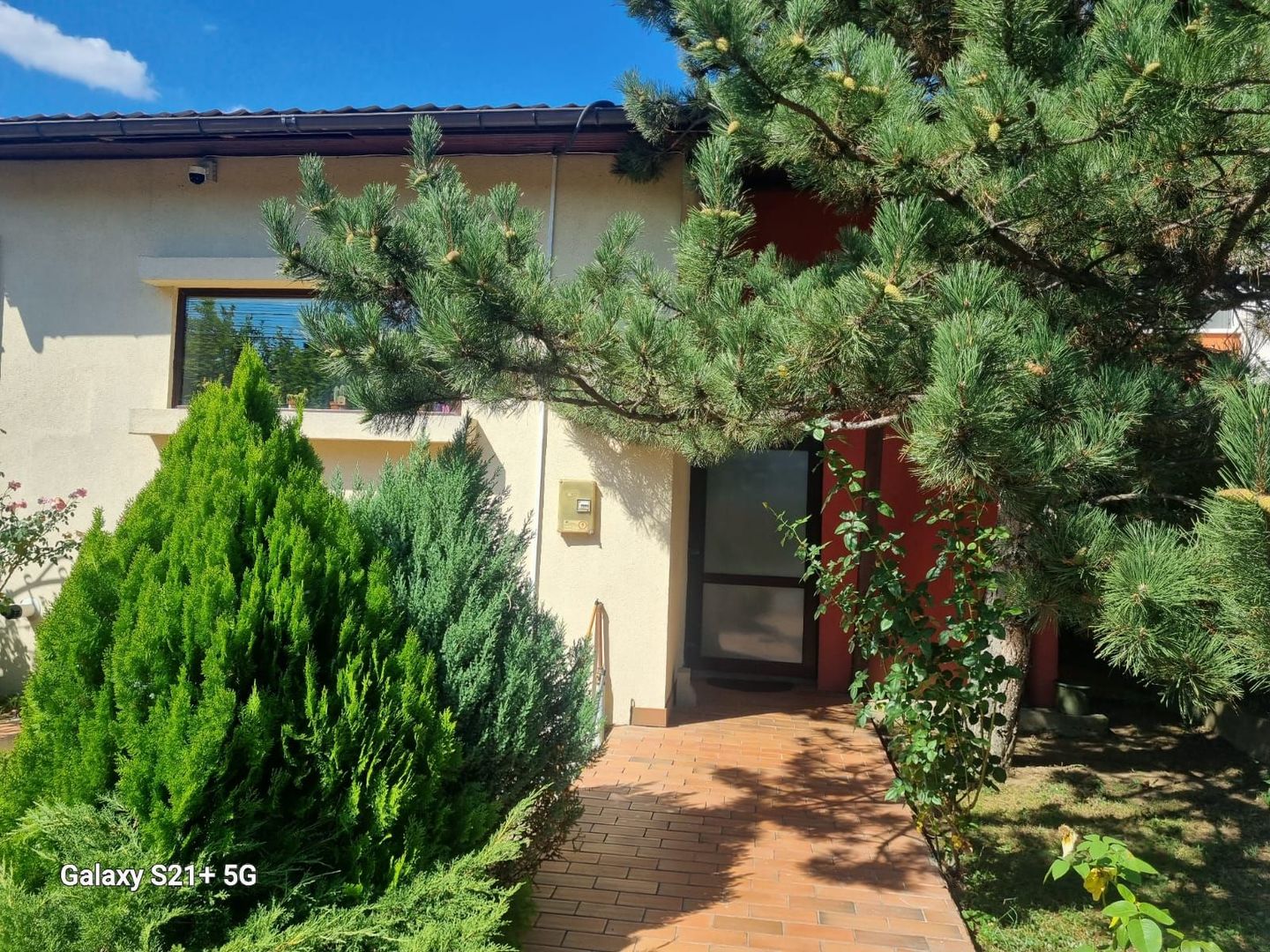 Vilă cu 4 camere de închiriat în zona Braytim cu piscina - Poză 25