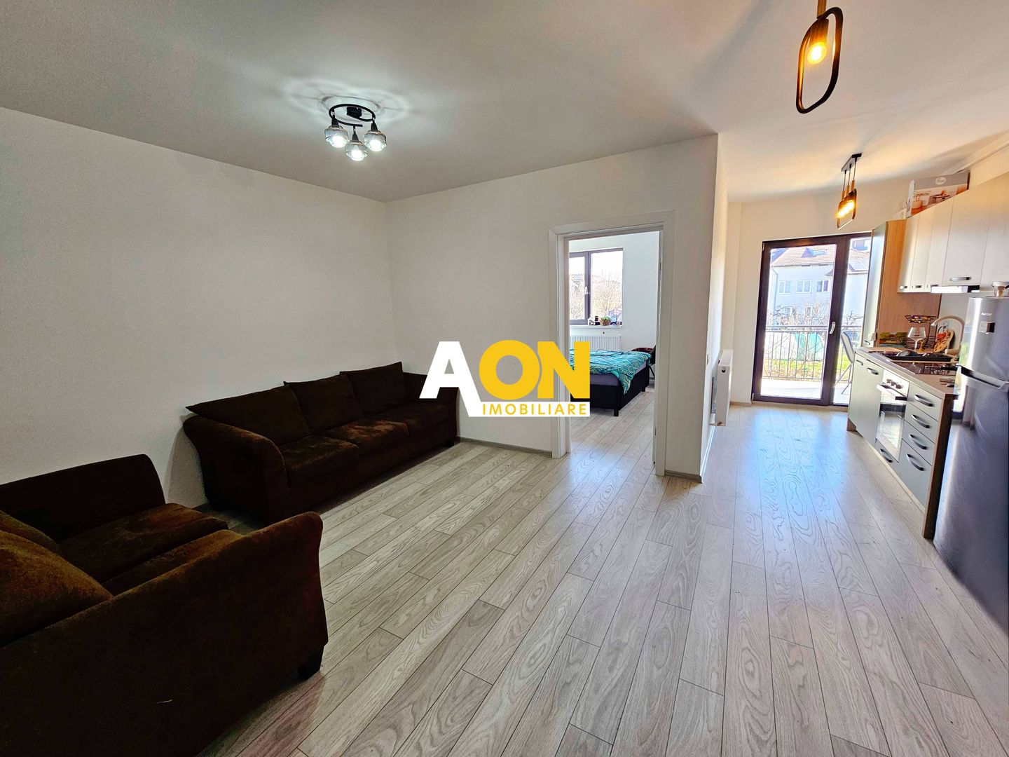 Apartament 2 camere, mobilat, utilat, et. 1, parcare proprie, bloc nou - Poză 1