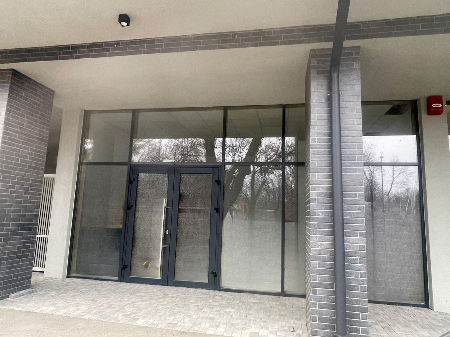 Spațiu comercial de închiriat – ultracentral , lângă Parcul Bratianu - Poză 2