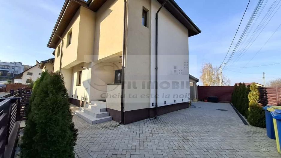 Vila tip duplex,  3 camere, 2 bai, libera, mobilata de lux, Barnova - Poză 22