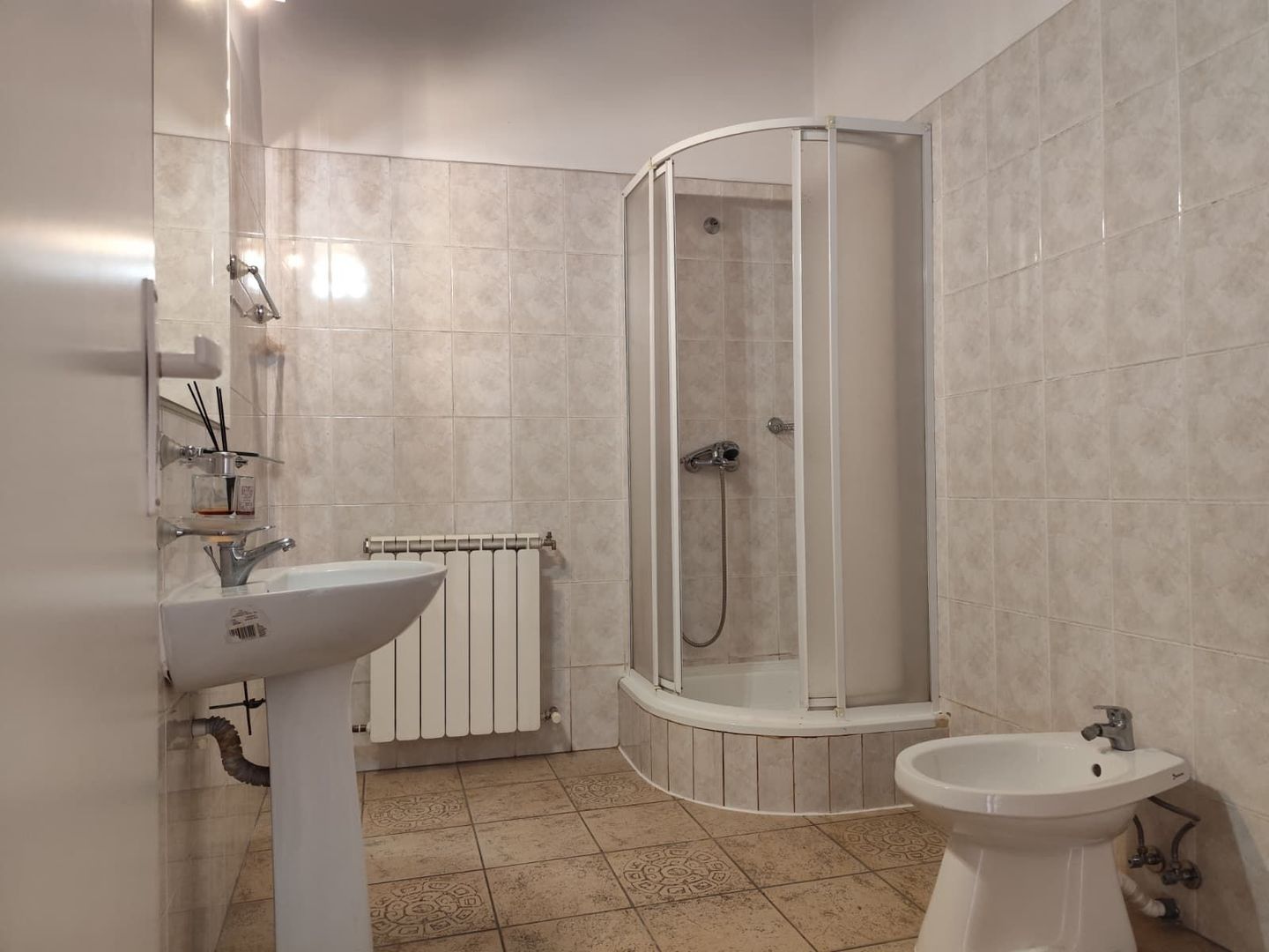 Apartament de vanzare situat ultracentral, langa Lic. E. Gojdu, Oradea - Poză 11