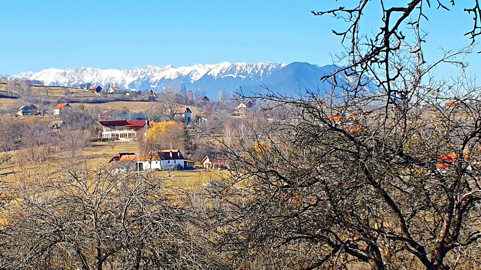 Bran-Sohodol, Teren 4039mp cu casă bătrânească, utilități, comision zero. - Poză 4