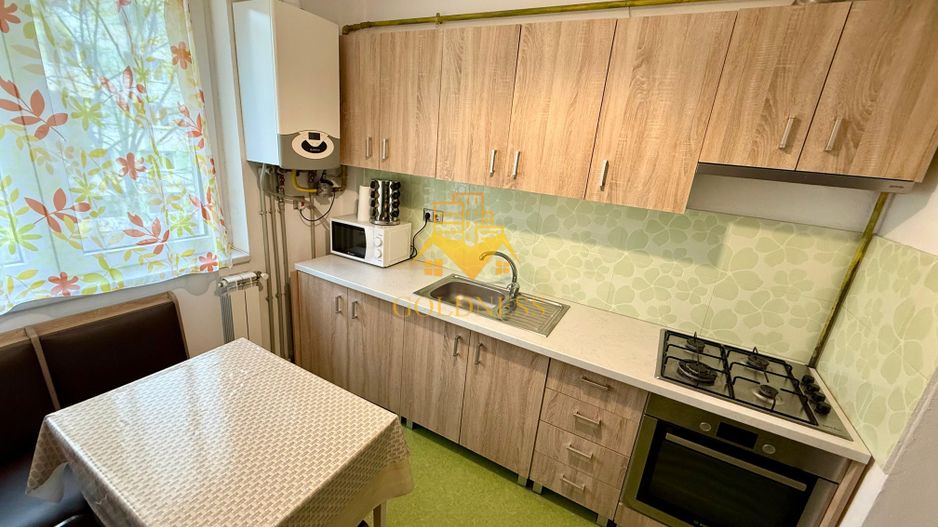 2 camere semidecomandate, balcon, Zona Centrala, Piata Abator, Lukoil - Poză 6