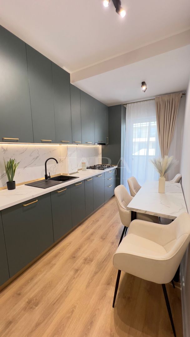 Vând apartament superfinisat,  Zona Străzii Eroilor, 55 mp + Terasă. - Poză 2