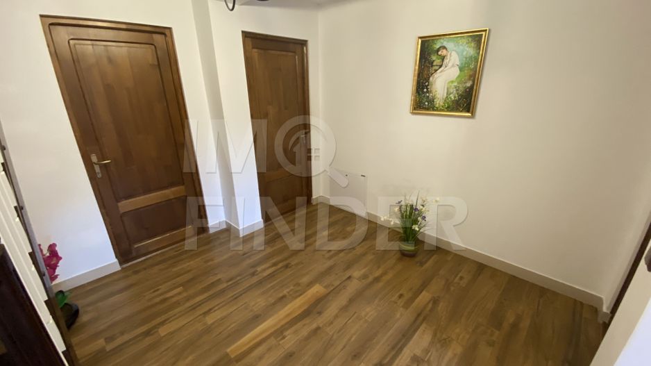 Vila individuala/Pensiune, teren 1022 mp, piscina, pompa de caldura - Poză 17