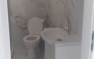 Apartament de închiriat, zonă Vișani, centrală proprie, 1 cameră, 28 mp - Poză 7