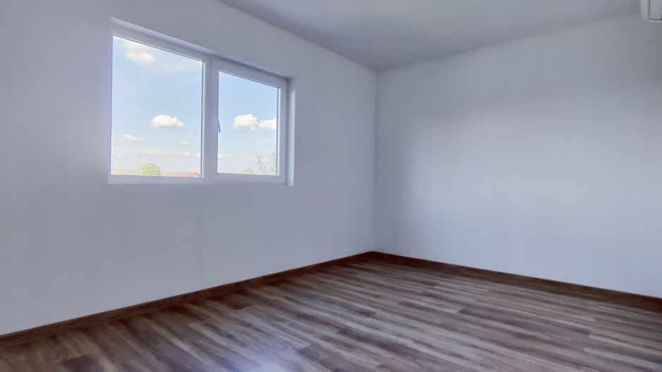 DUPLEX CERNETEAZ  140 MP UTILI + TEREN 570 MP - Poză 11