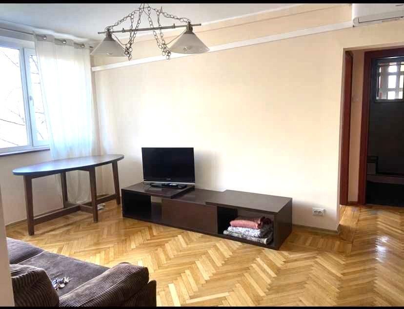 🌳 Închiriez Apartament cu 3 camere, vedere Parc IOR, etaj 2, Baba Novac, AC - Poză 3